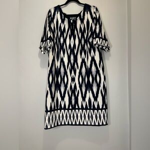 Sandra Darren Navy & White Geometric Shift Dress
